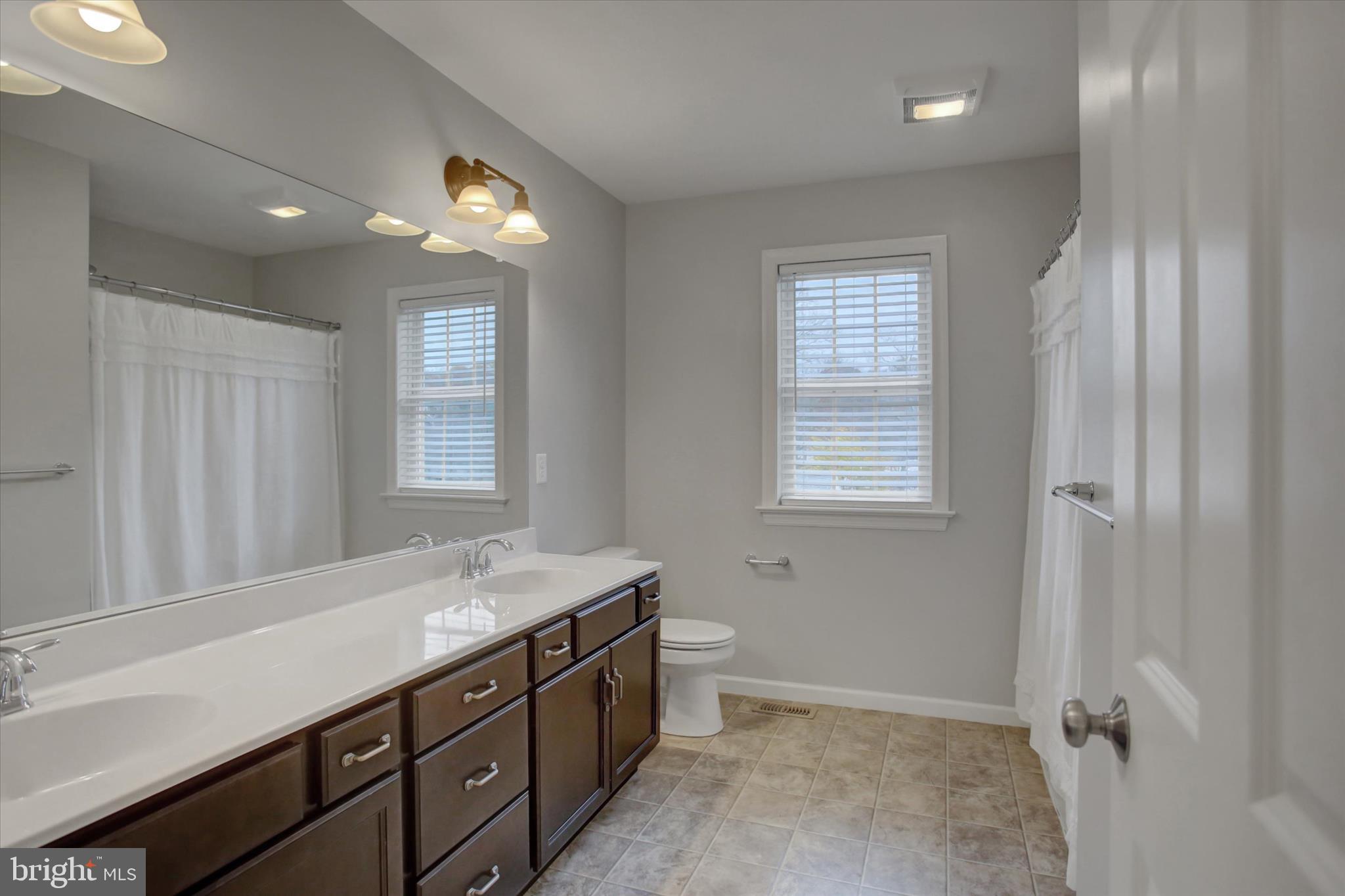 7091 Beaver Spring Road Harrisburg, PA 17111 - Photo 24 of 38 Primary Bath