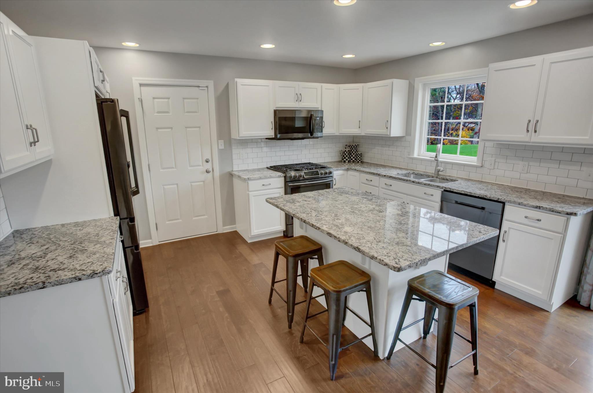 7091 Beaver Spring Road Harrisburg, PA 17111 - Photo 9 of 38 Gallery Image 9