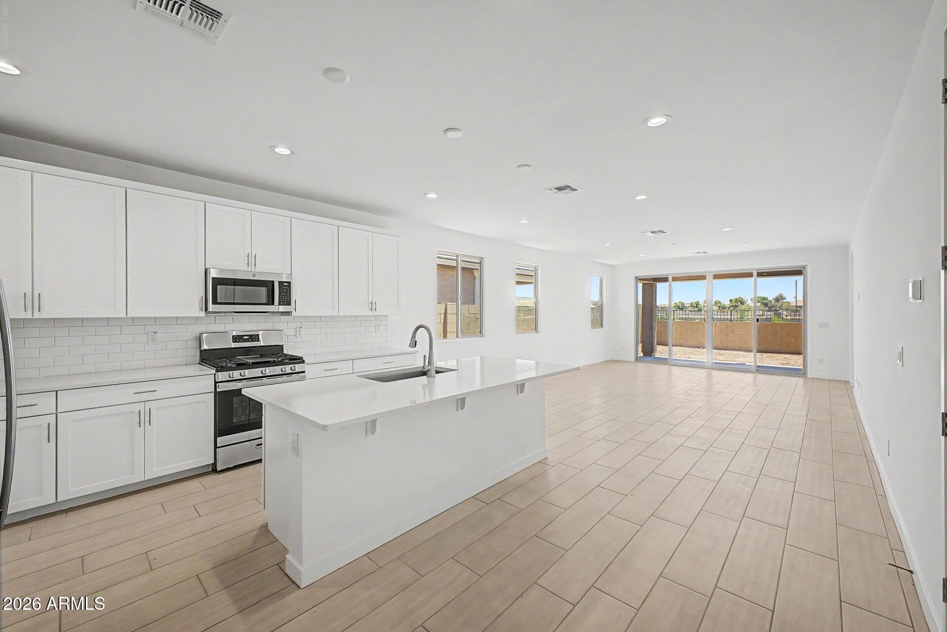 8037 West Granada Road Phoenix, AZ 85035 - Photo 5 of 37 12 - Granada 8037