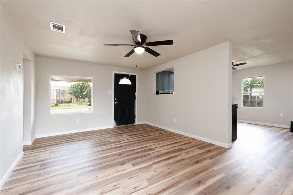 3001 Old Anson Road Abilene, TX 79603 - Photo 4 of 16 Living room