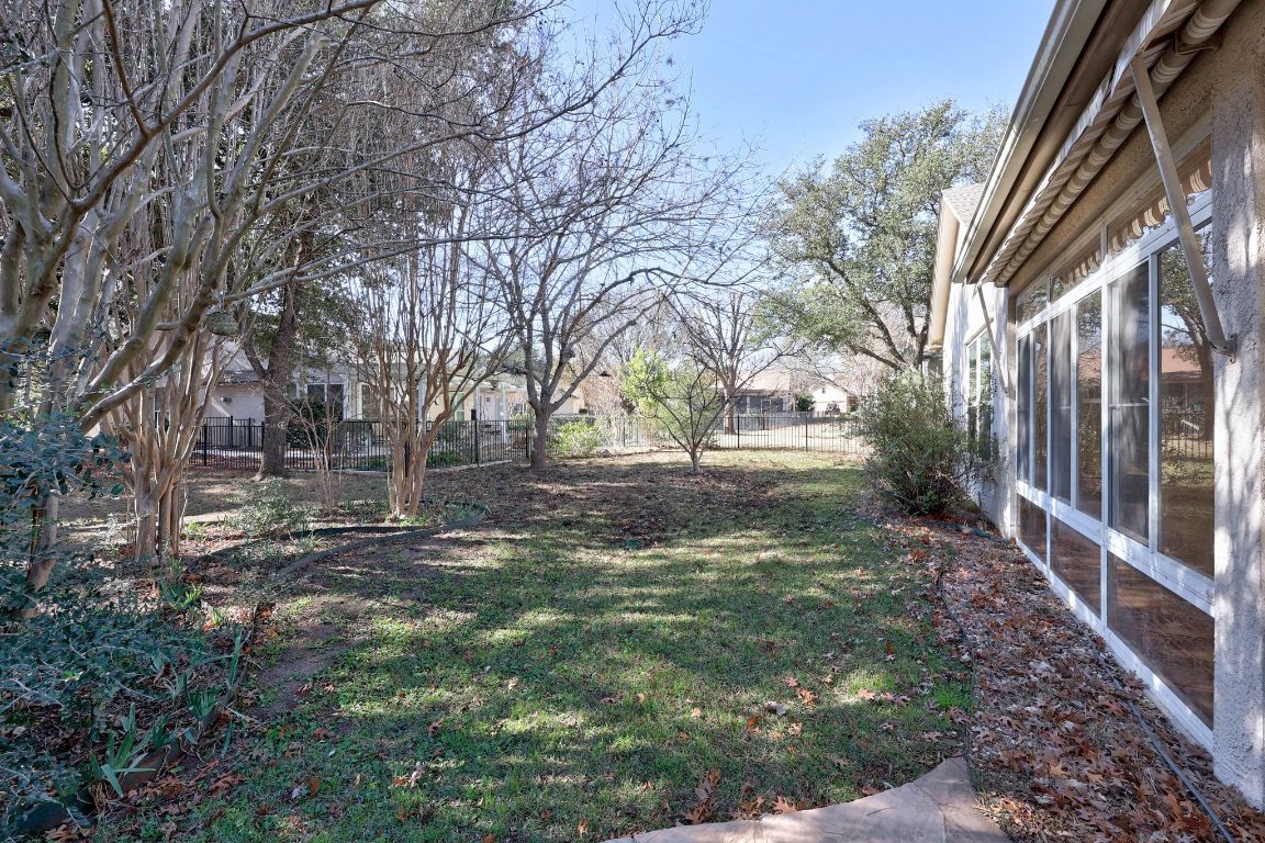 104 Lariat Drive Georgetown, TX 78633 - Photo 28 of 35