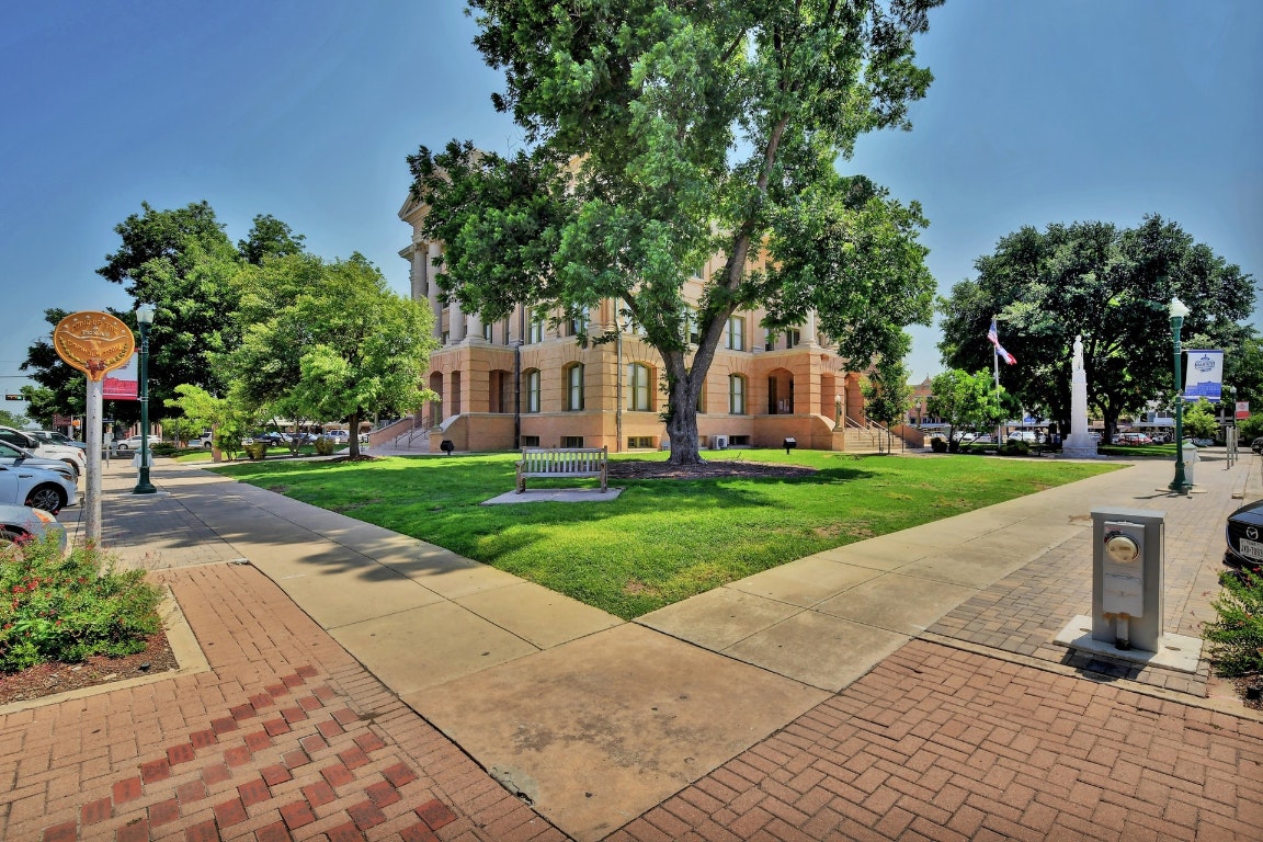 104 Lariat Drive Georgetown, TX 78633 - Photo 31 of 35 the Courthouse in the Square