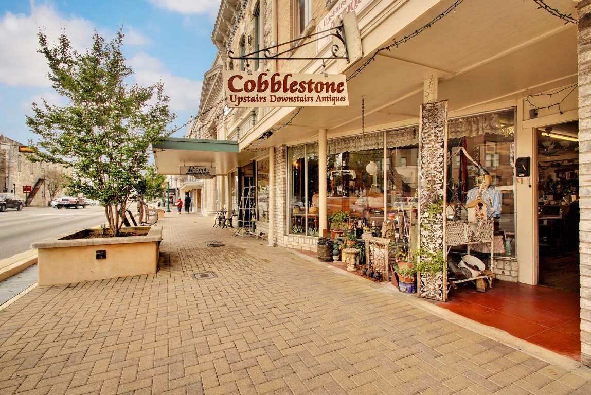 104 Lariat Drive Georgetown, TX 78633 - Photo 33 of 35