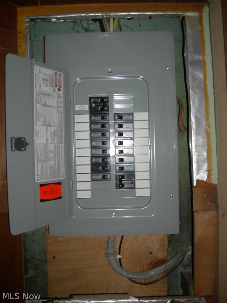 4287 Pembrook Road Youngstown, OH 44515 - Photo 18 of 28 Gallery Image 18