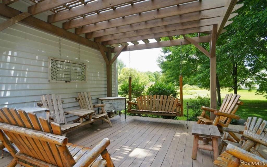 6174 Hardy Lane Howell, MI 48855 - Photo 19 of 25 19.jpg