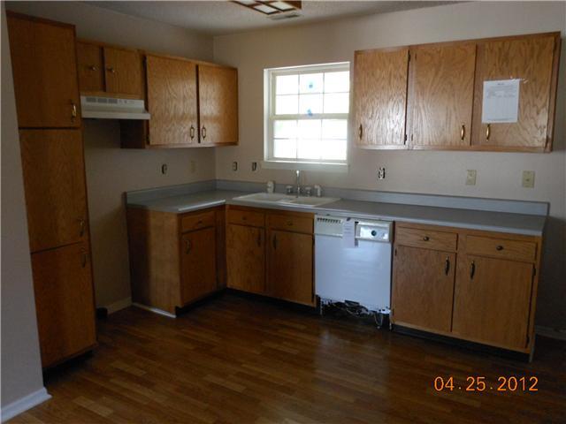 5351 Milhouse Road Indianapolis, IN 46221 - Photo 3 of 5