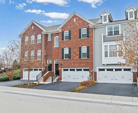 $475,000 | 2548 Huntleigh Lane, Downers Grove, IL 60517