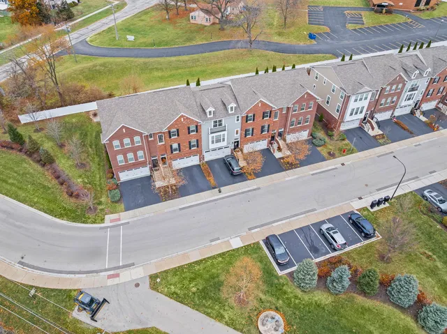 $475,000 | 2548 Huntleigh Lane, Downers Grove, IL 60517