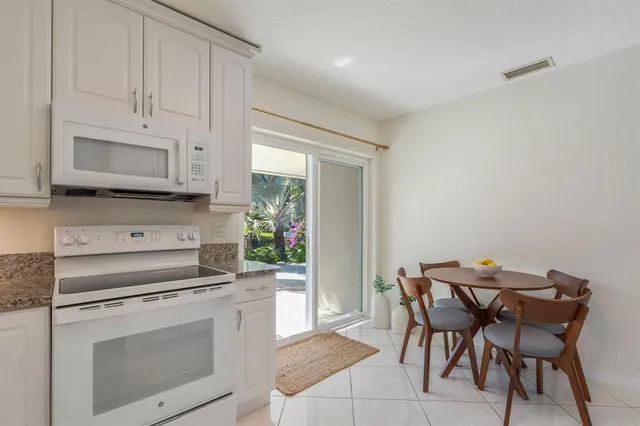 $3,500 | 1850 Southeast 7th Street, Pompano Beach, FL 33060