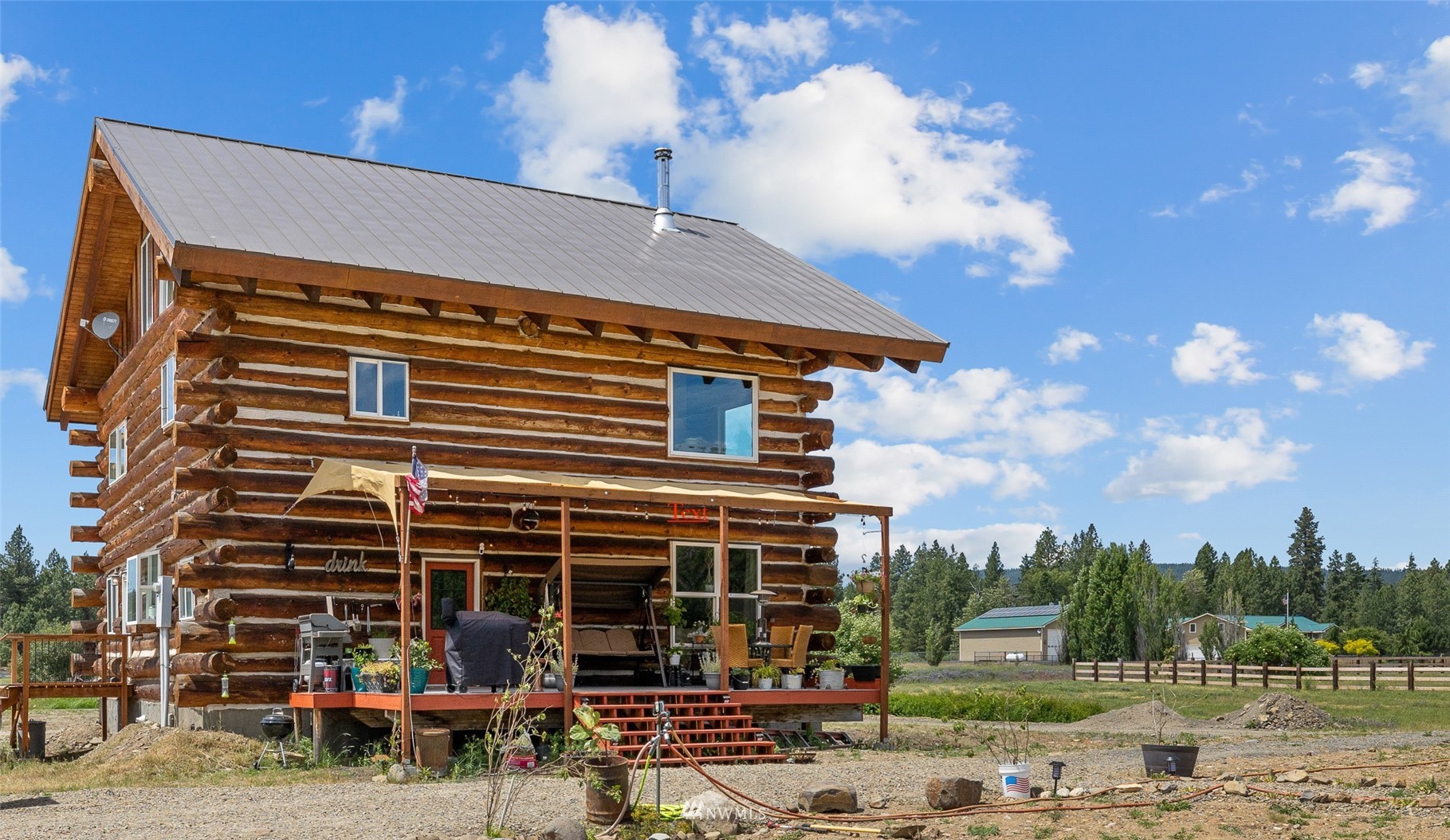 170 Quail Valley Road Cle Elum, WA 98922 - Photo 31 of 40 a front view of a house with garden