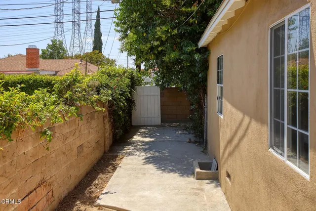 $1,350,000 | 8939 Rhea Avenue, Northridge, CA 91324