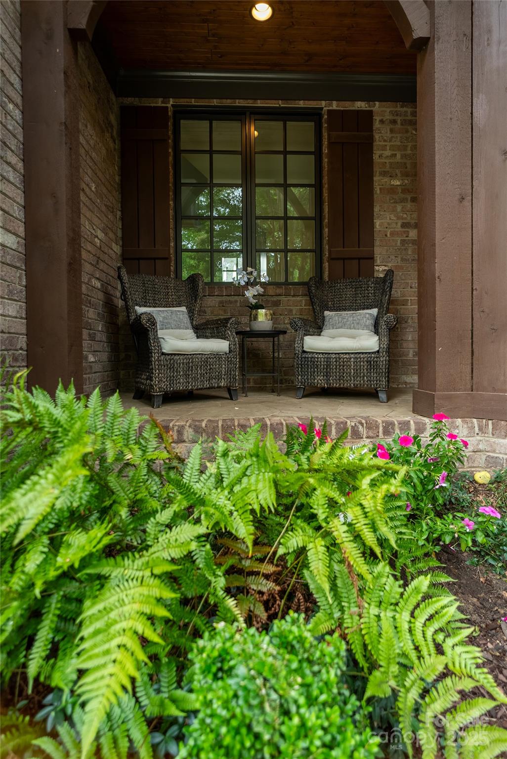 5523 Closeburn Road Charlotte, NC 28210 - Photo 3 of 33 Gallery Image 3