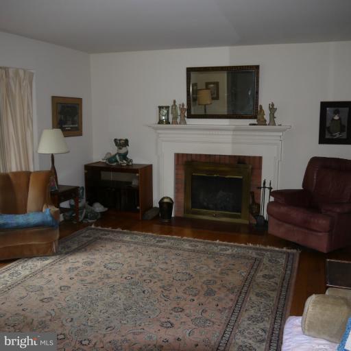 6764 Baron Road McLean, VA 22101 - Photo 15 of 19 Living Room