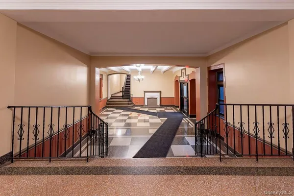 $689,000 | 41-09 41st Street, Unit 1D | Sunnyside