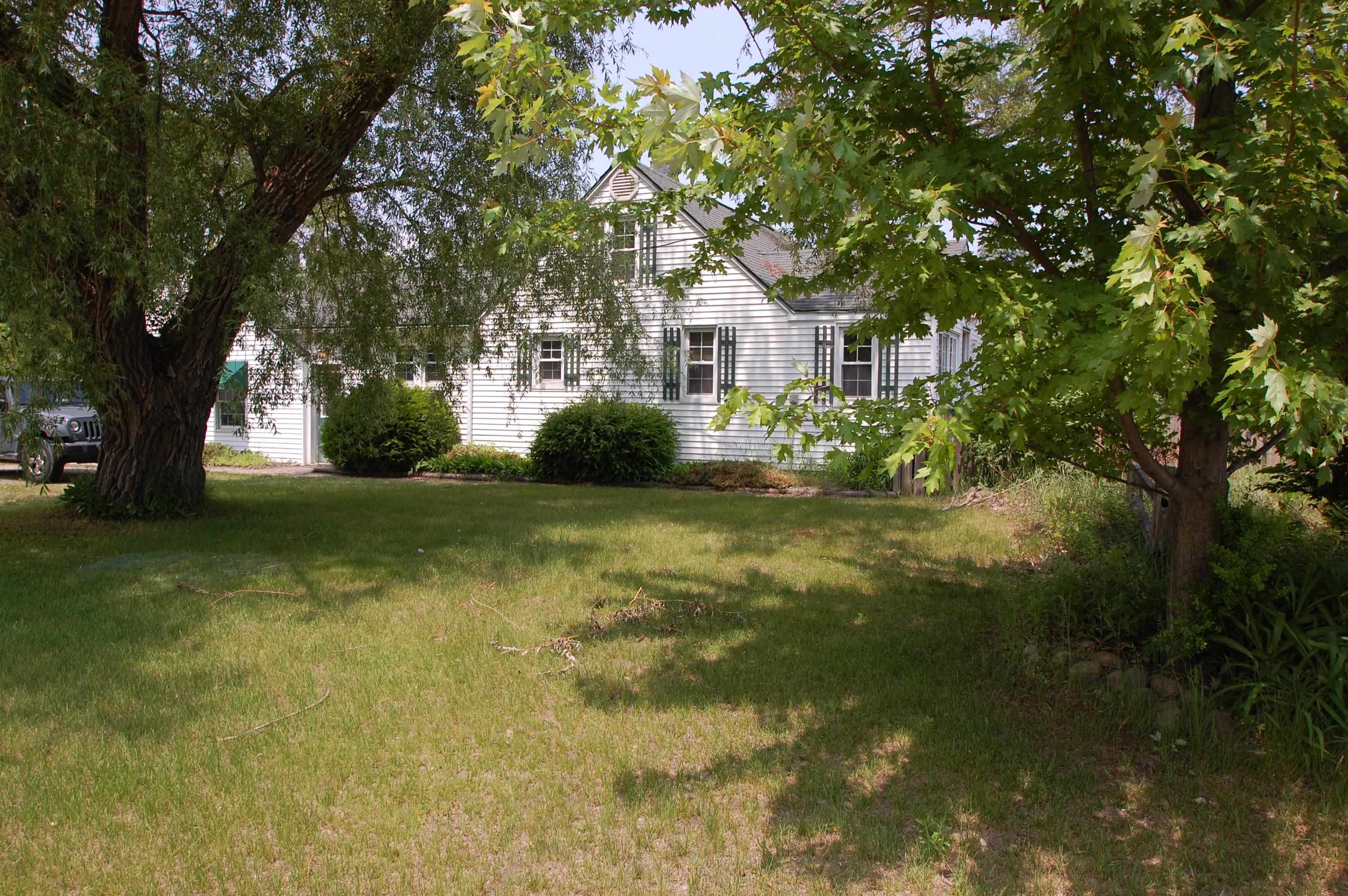 3507 North Huron Road Pinconning, MI 48650 - Photo 5 of 42
