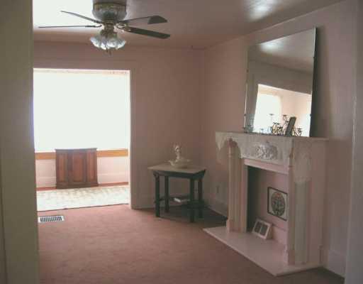 155 College Avenue McKees Rocks, PA 15136 - Photo 7 of 8 Dining Room.