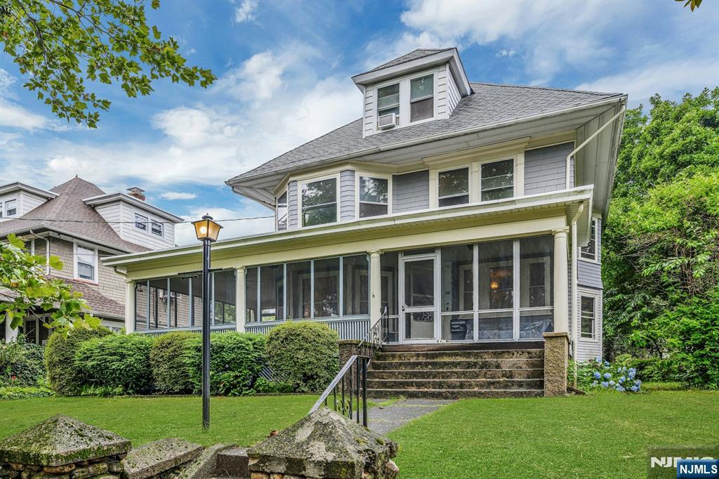 176 Mountain Way Rutherford, NJ 07070 - Photo 1 of 28