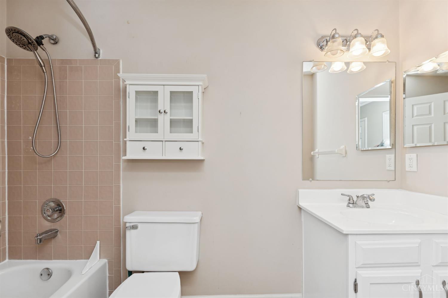 4609 Laurel Ridge Court Cincinnati, OH 45244 - Photo 19 of 37 Gallery Image 19