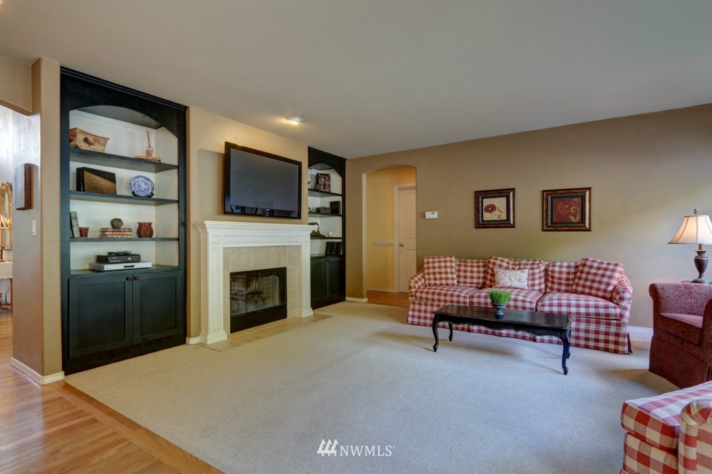 24019 44 Avenue Southeast Bothell, WA 98021 - Photo 12 of 24