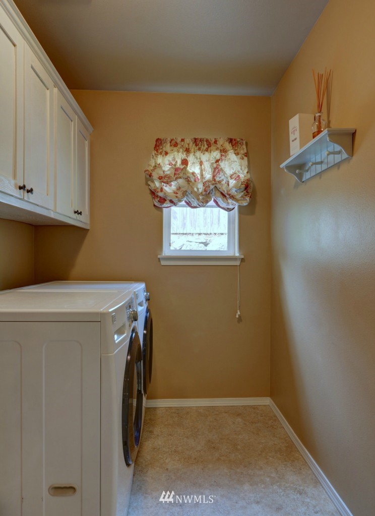 24019 44 Avenue Southeast Bothell, WA 98021 - Photo 15 of 24