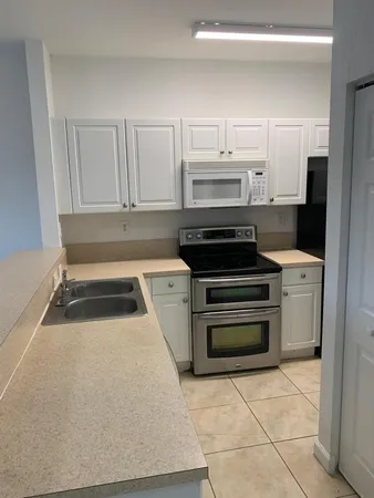 $2,000 | 3390 Northeast 13th Cir Drive, Unit 104, Homestead, FL 33033