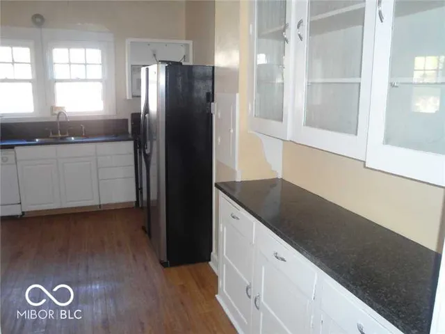 $1,700 | 3909 Central Avenue, Indianapolis, IN 46205