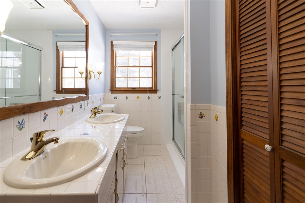 58 Shattuck Road Sturbridge, MA 01566 - Photo 17 of 41