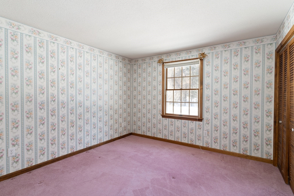 58 Shattuck Road Sturbridge, MA 01566 - Photo 22 of 41