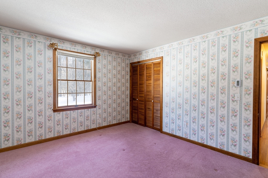 58 Shattuck Road Sturbridge, MA 01566 - Photo 23 of 41