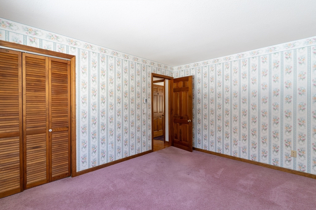 58 Shattuck Road Sturbridge, MA 01566 - Photo 24 of 41