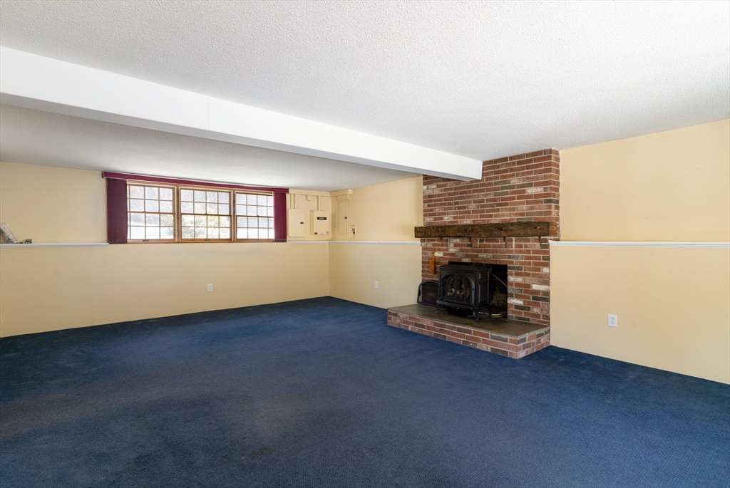 58 Shattuck Road Sturbridge, MA 01566 - Photo 26 of 41