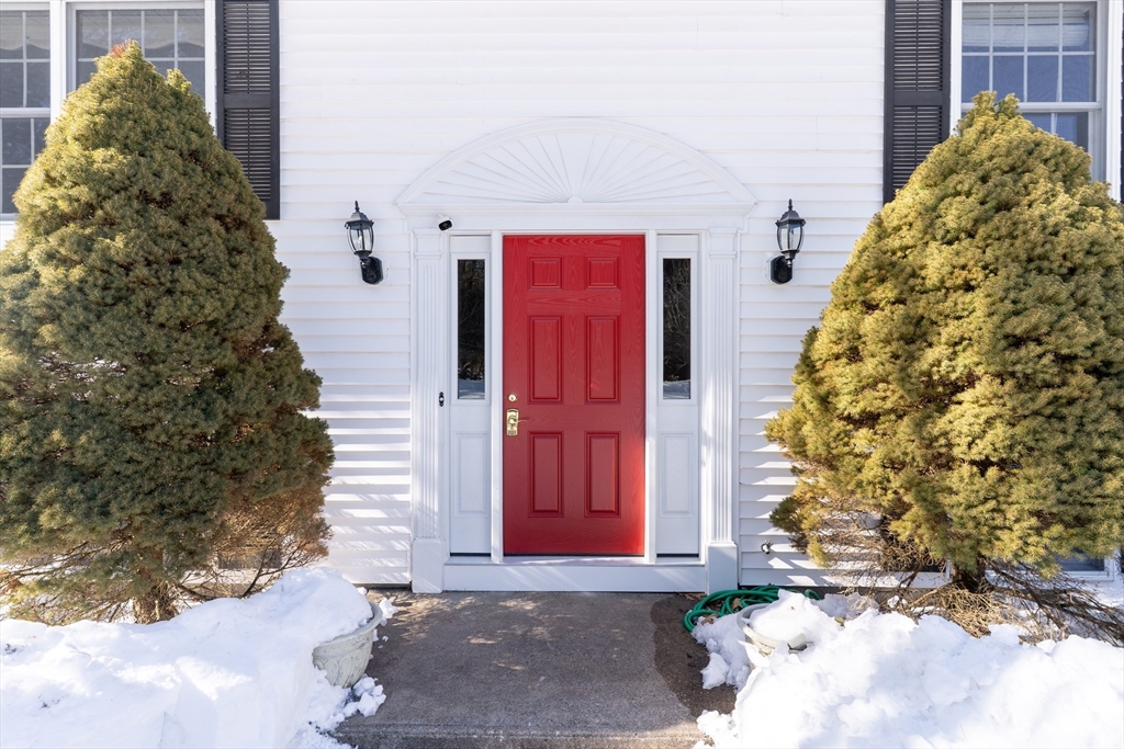 58 Shattuck Road Sturbridge, MA 01566 - Photo 4 of 41