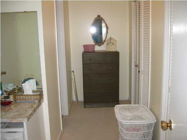 910 Commonwealth Road Pensacola, FL 32504 - Photo 14 of 23 DRESSING AREA