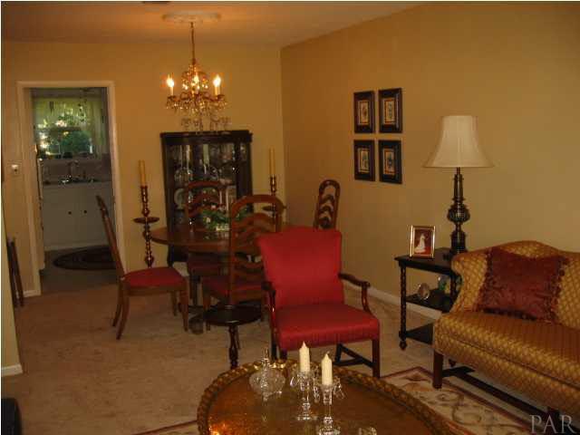 GREAT ROOM AND DINING AREA