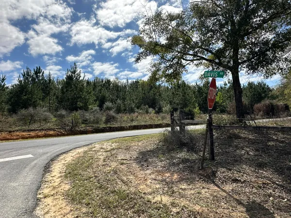 $117,900 | Tract#6409 Davis Road, Unit RIVER ROAD, Caryville, FL 32427