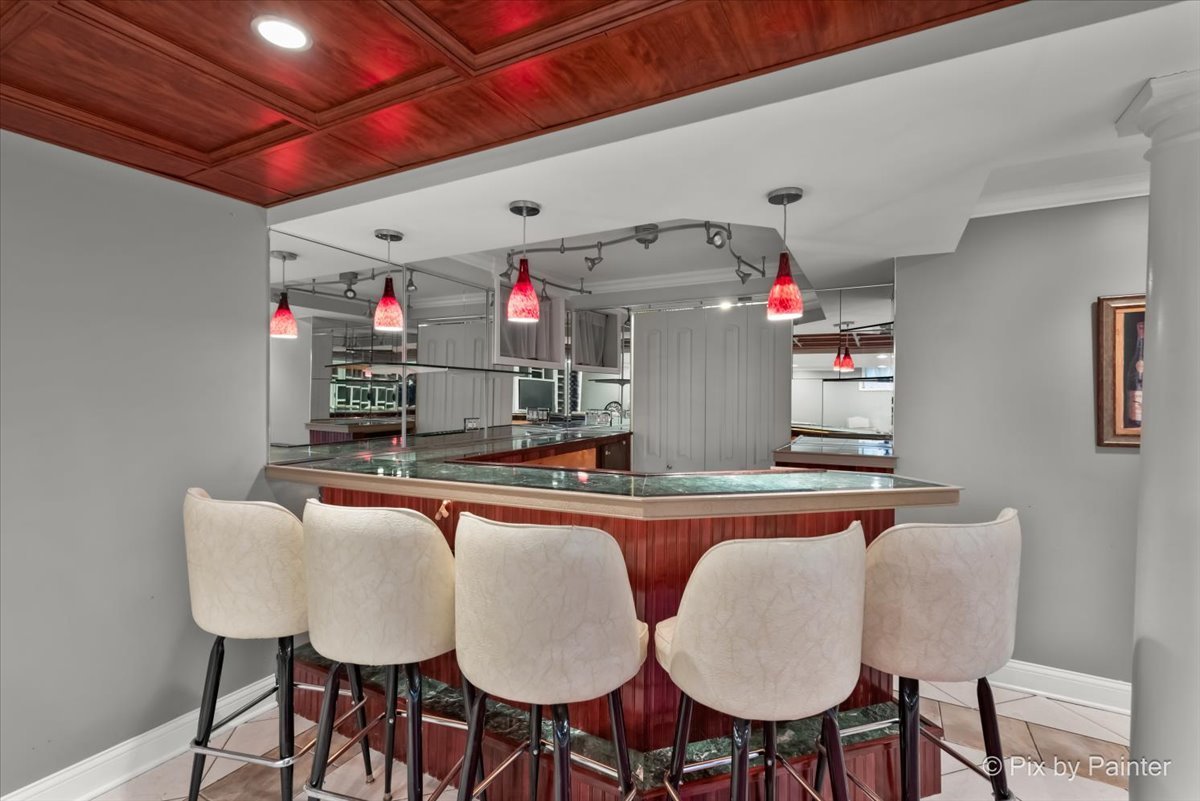 1430 Blackhawk Drive Schaumburg, IL 60193 - Photo 19 of 34