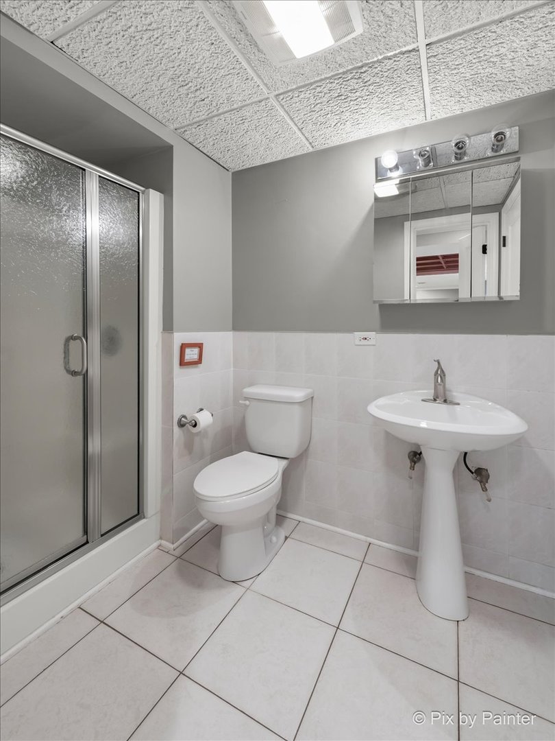 1430 Blackhawk Drive Schaumburg, IL 60193 - Photo 20 of 34