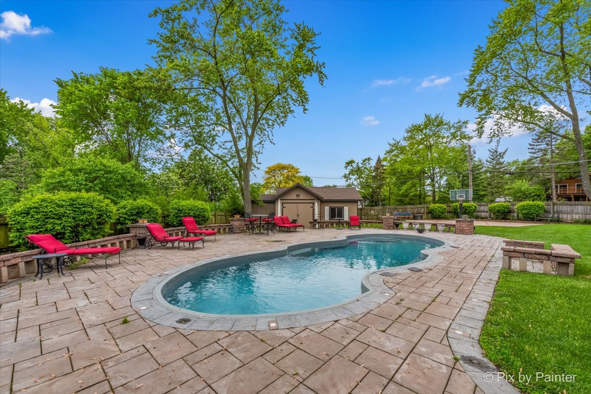 1430 Blackhawk Drive Schaumburg, IL 60193 - Photo 26 of 34