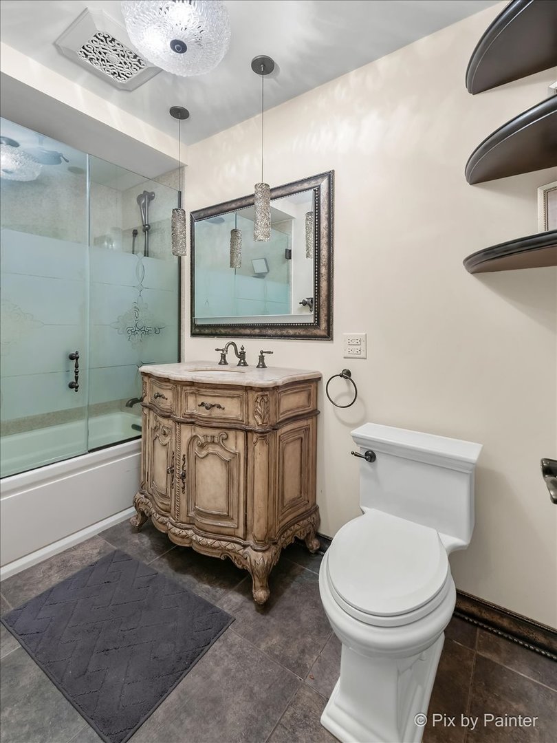 1430 Blackhawk Drive Schaumburg, IL 60193 - Photo 4 of 34