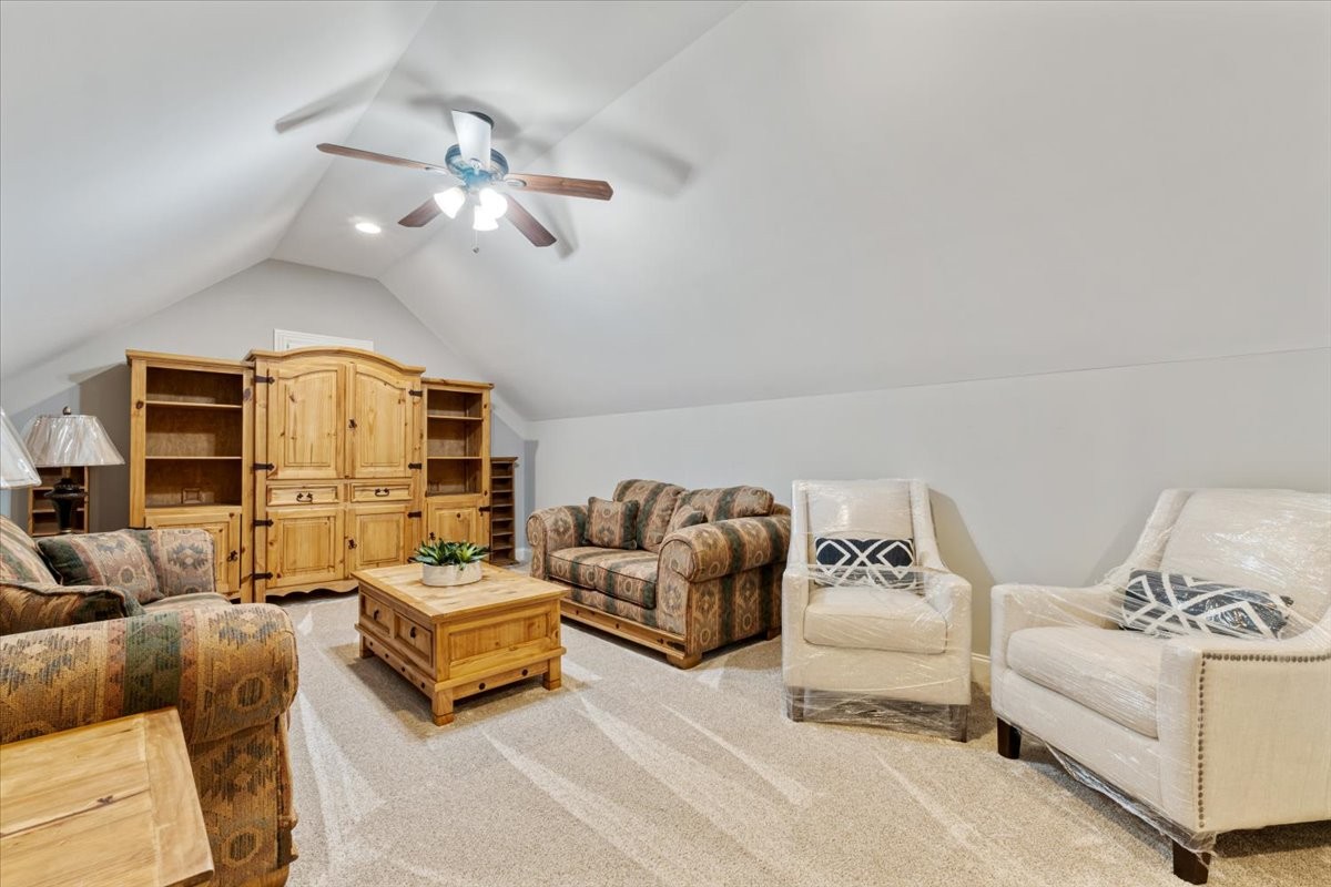 106 Riley Creek Road Tullahoma, TN 37388 - Photo 18 of 25 a living room with furniture