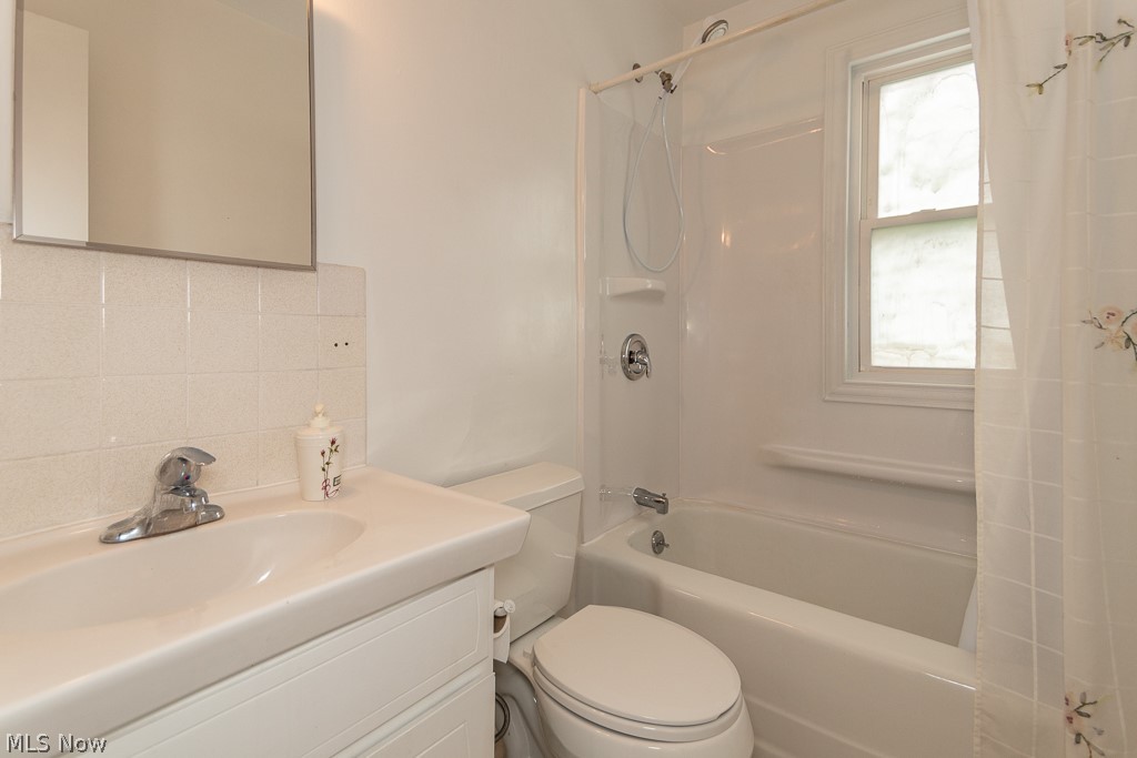 8144 Stockbridge Road Mentor, OH 44060 - Photo 19 of 36 Full second bathroom