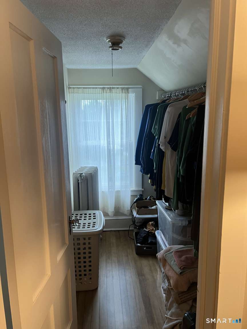 268 Ridgewood Road West Hartford, CT 06107 - Photo 12 of 17