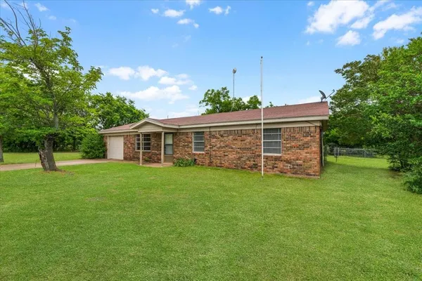$245,800 | 110 Lora Lane, Weatherford, TX 76088