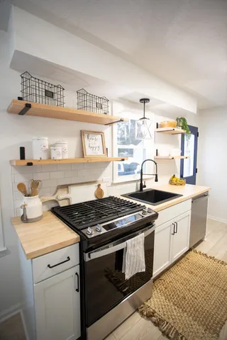 $279,900 | 1452 Edward Avenue Southeast, Grand Rapids, MI 49507