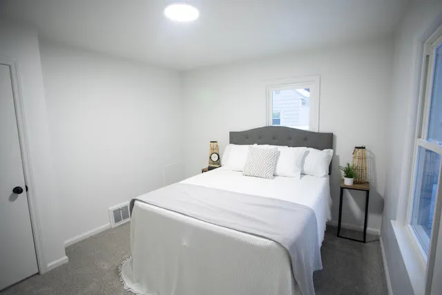 $279,900 | 1452 Edward Avenue Southeast, Grand Rapids, MI 49507