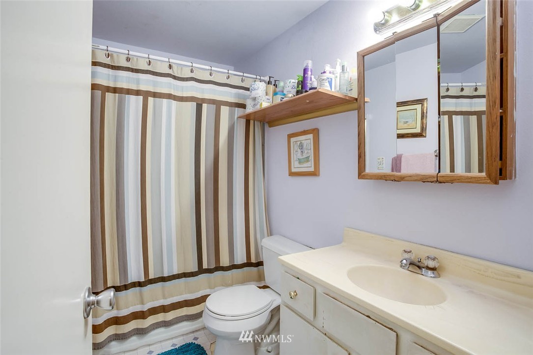 15852 118th Avenue Southeast Renton, WA 98058 - Photo 12 of 13 Gallery Image 12