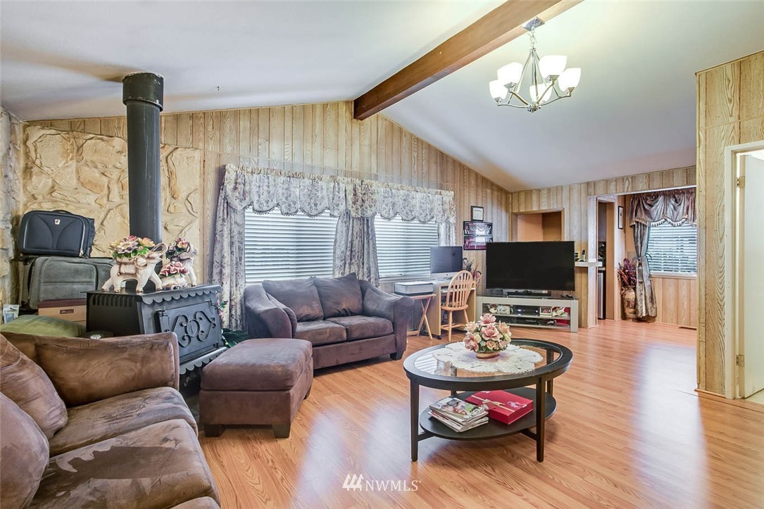 15852 118th Avenue Southeast Renton, WA 98058 - Photo 10 of 13 Gallery Image 10