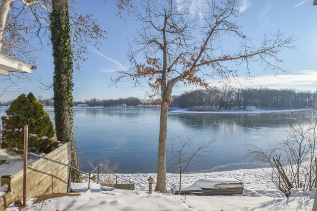 $299,900 | 719 Gilead Shores Drive, Bronson, MI 49028