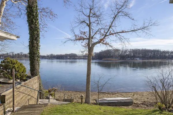 $299,900 | 719 Gilead Shores Drive, Bronson, MI 49028