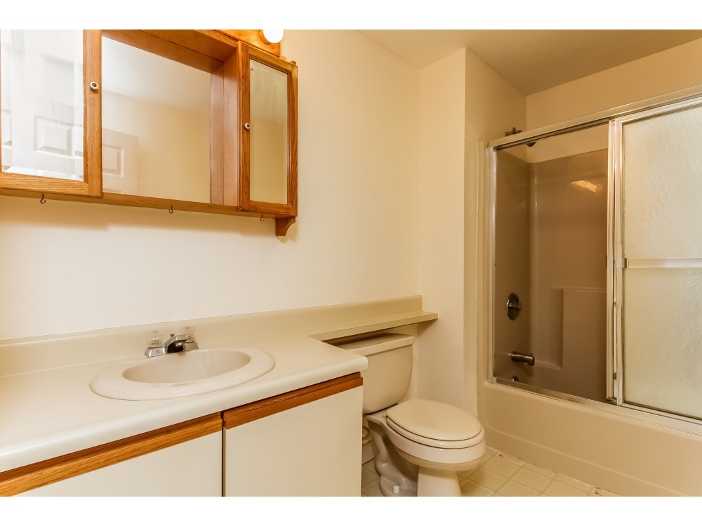 303 Circle Road, Unit 303 Manchester, NH 03103 - Photo 22 of 32